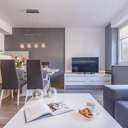 Secret Garden 150 M From The By Renters Appartamento *