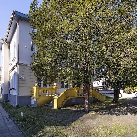 Secret Garden 150 M From The By Renters Sopot